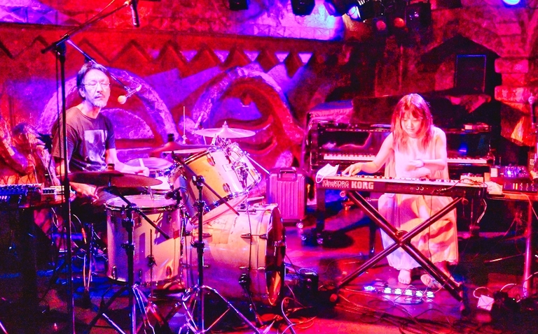 Tokyos Yoshida x Risa Takeda (JP) + Jeppe Zeeberg solo