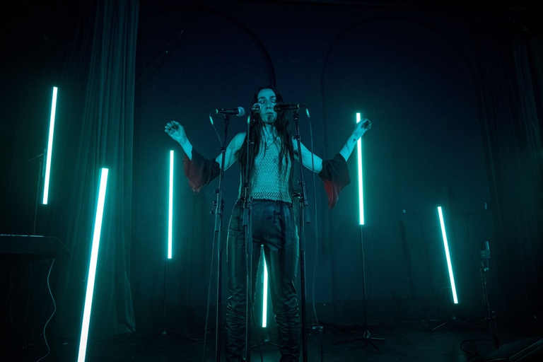 Art Hub : BAR x : Francesca Burattelli