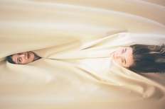 FERNISERING | Zahna Siham Benamor og Apolonia Sokol